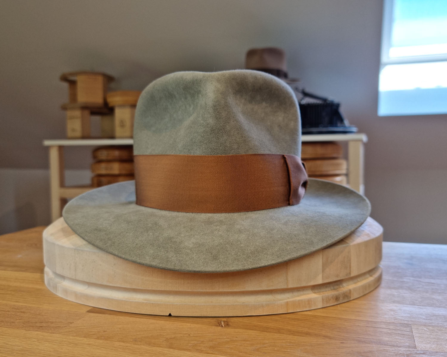 WHIPPET FEDORA | 100X NUTRIA | SAGE COLOR | SIZE 59, US 7 3/8