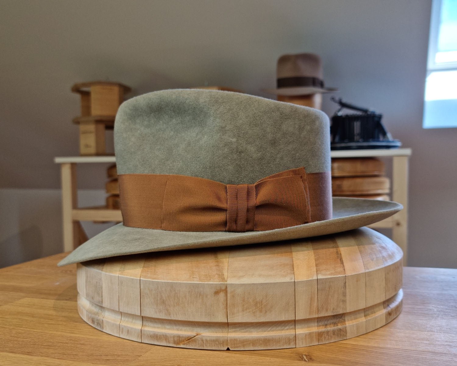WHIPPET FEDORA | 100X NUTRIA | SAGE COLOR | SIZE 59, US 7 3/8