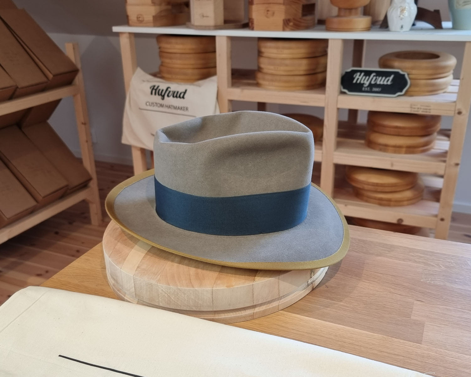 WHIPPET FEDORA | BEAVER FIFTY | STONE COLOR | SIZE 60, US 7 1/2 - Hufvud