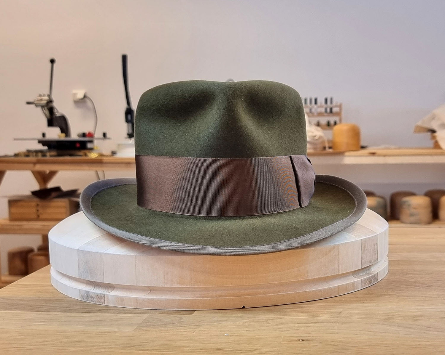 WHIPPET FEDORA | DELUXE RABBIT &amp; HARE BLEND | MOSS GREEN | SIZE 60, US 7 1/2