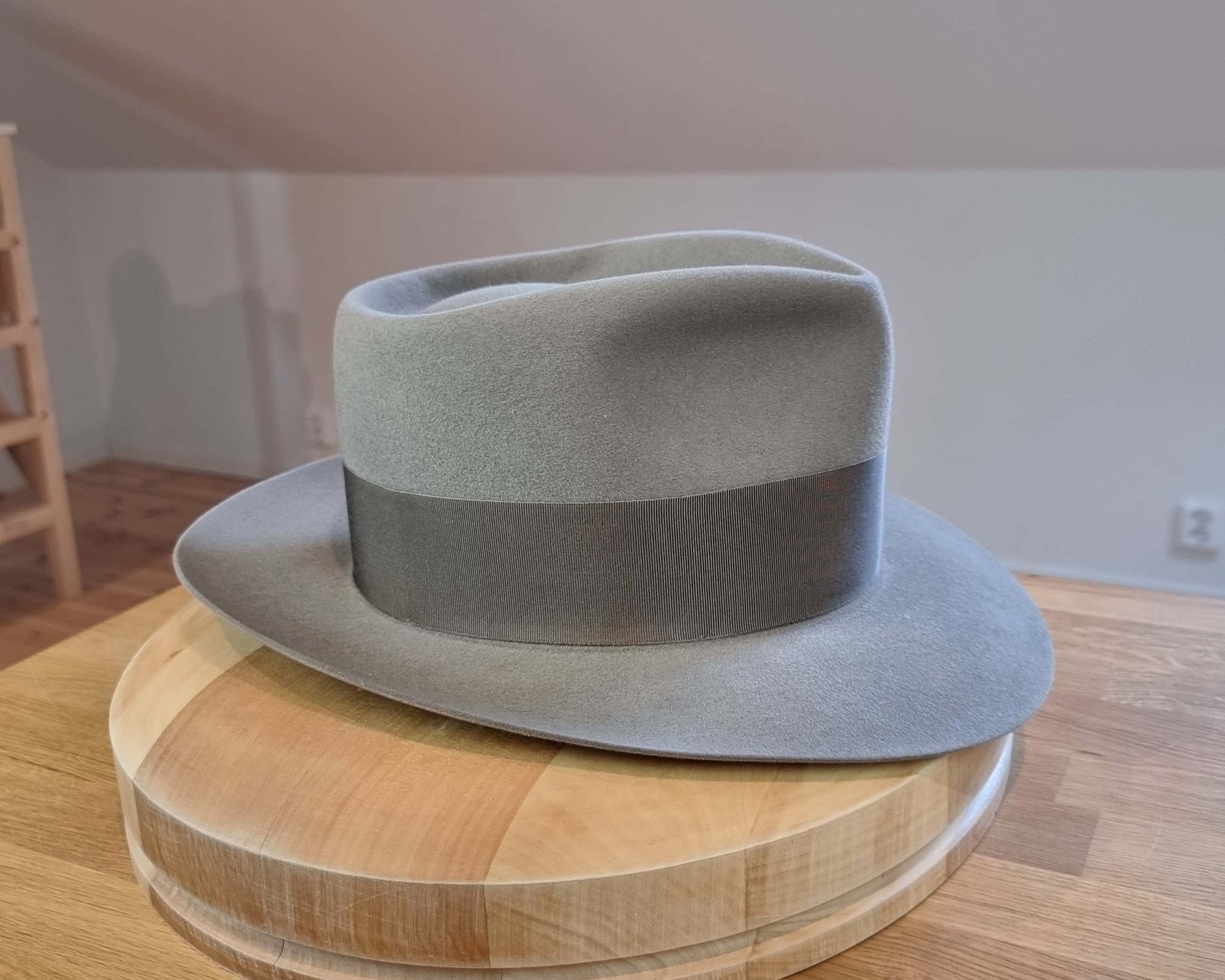 WHIPPET FEDORA | DELUXE RABBIT &amp; HARE BLEND | STONE COLOR | SIZE 58, US 7 1/4