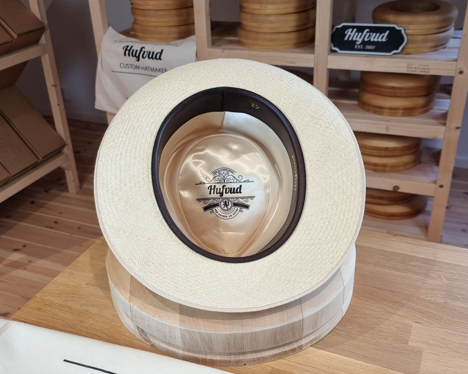 WHIPPET FEDORA | HAND WOVEN ECUADORIAN STRAW | NATURAL COLOR | SIZE 62, US 7 3/4