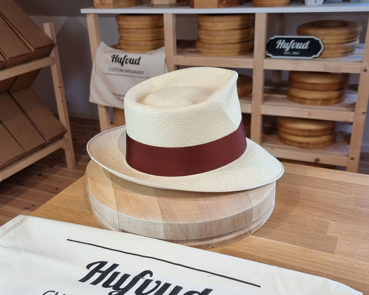 WHIPPET FEDORA | HAND WOVEN ECUADORIAN STRAW | NATURAL COLOR | SIZE 62, US 7 3/4