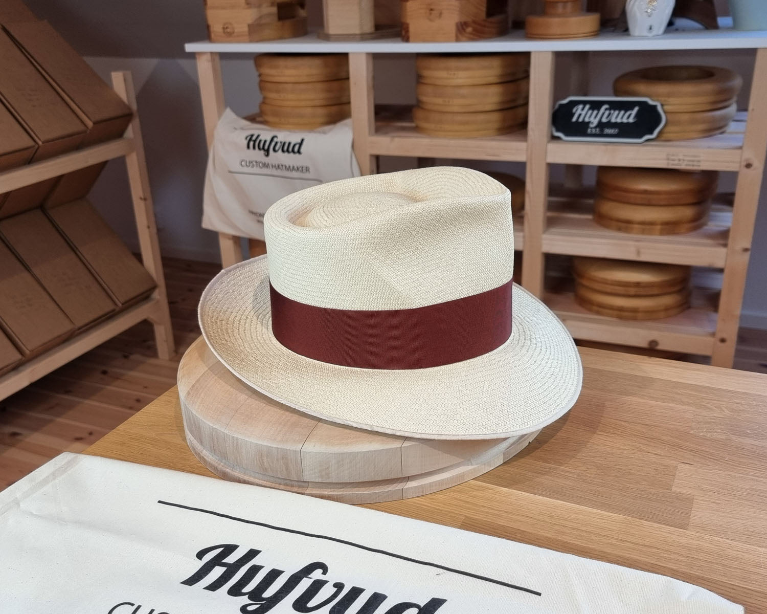 WHIPPET FEDORA | HAND WOVEN ECUADORIAN STRAW | NATURAL COLOR | SIZE 62, US 7 3/4