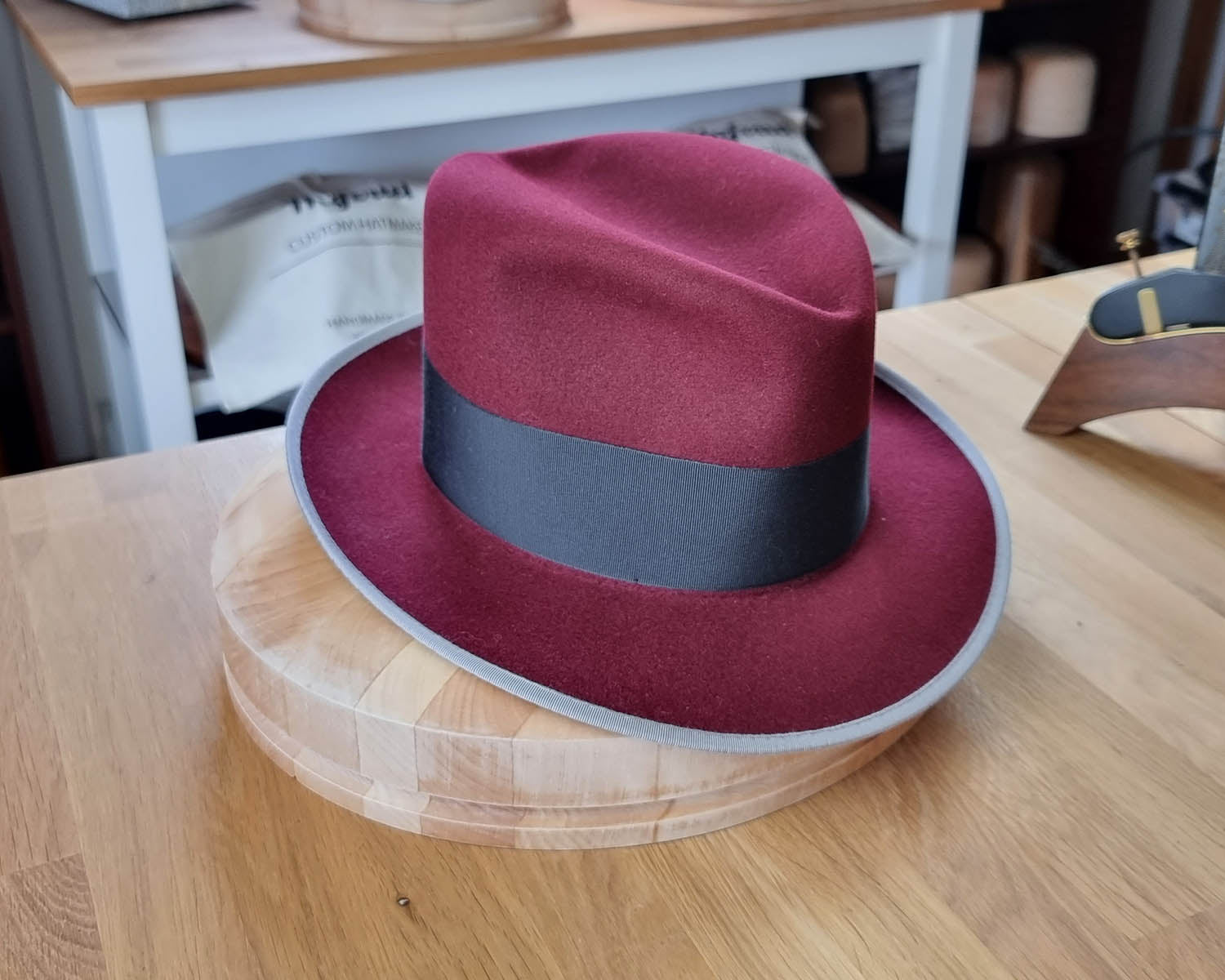 OLAV FEDORA | BURGUNDY | RABBIT &amp; HARE DELUXE BLEND | SIZE 59, US 7 3/8