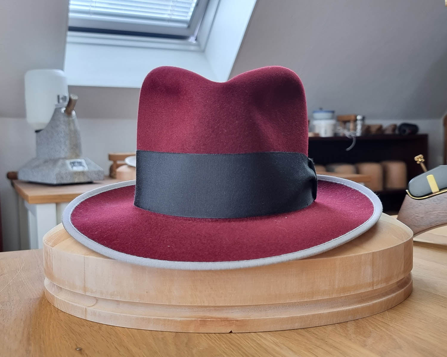 OLAV FEDORA | BURGUNDY | RABBIT &amp; HARE DELUXE BLEND | SIZE 59, US 7 3/8