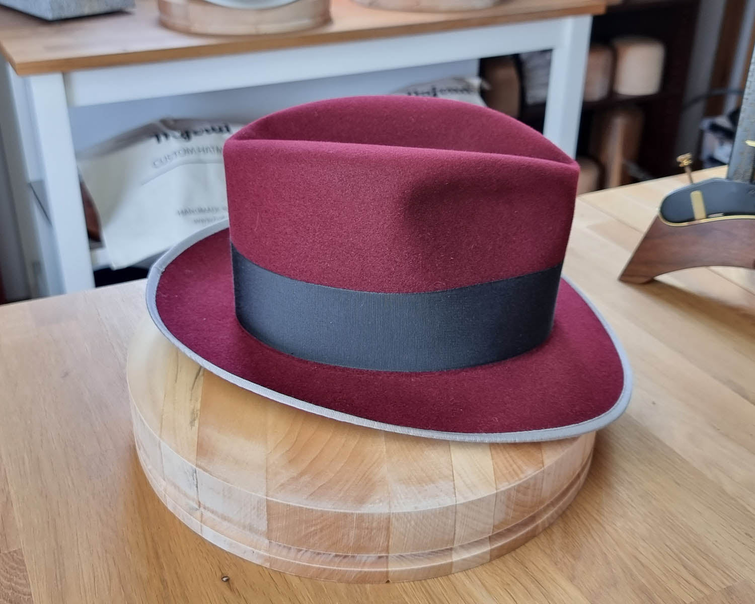 OLAV FEDORA | BURGUNDY | RABBIT &amp; HARE DELUXE BLEND | SIZE 59, US 7 3/8