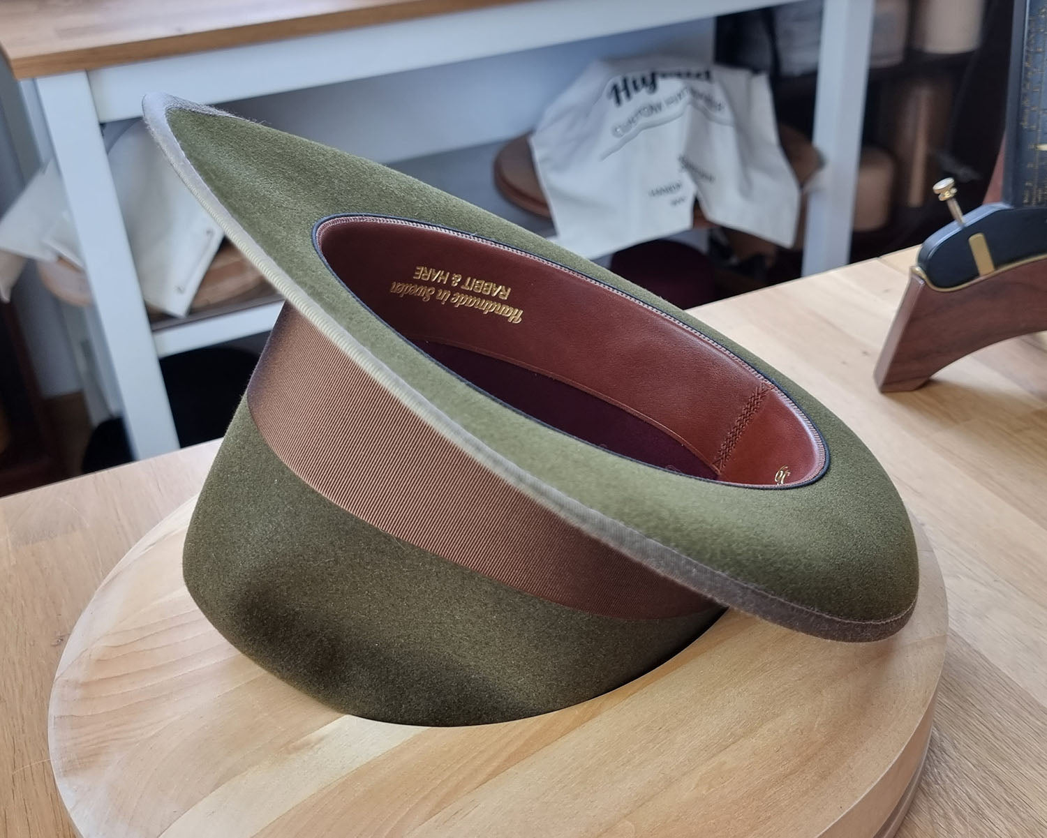 OLAV FEDORA | MOSS GREEN | RABBIT &amp; HARE DELUXE BLEND | SIZE 59, US 7 3/8