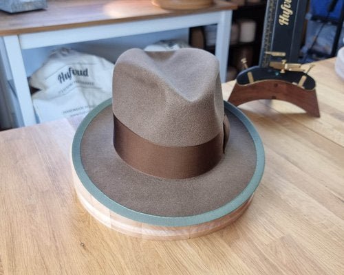 OLAV FEDORA | VINTAGE BEIGE | RABBIT &amp; HARE DELUXE BLEND | SIZE 60, US 7 1/2