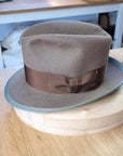 OLAV FEDORA | VINTAGE BEIGE | RABBIT & HARE DELUXE BLEND | SIZE 60, US 7 1/2